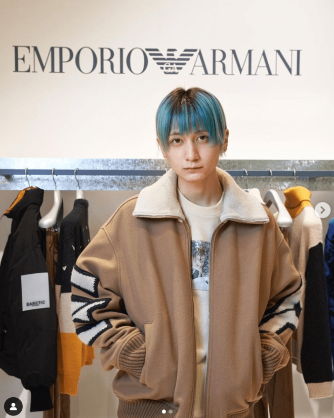 「美し過ぎて怖い」イエモン吉井和哉の息子・吉井添“濡れ肌姿の入浴喫煙ショット”にうっとり「めっちゃ色気ある！」「なんて神々しい」の画像