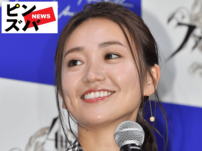 「見えない、見えない35歳に...」大島優子“ゆったりワンピ姿”の最新投稿にファン絶賛「ほんとキレイ」