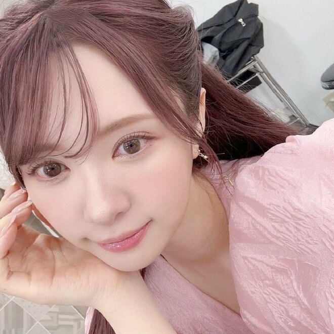 美容系美女YouTuberかわにしみき、まさかの“鼻毛飛び出る”放送事故！ファンからの指摘に弁解の画像