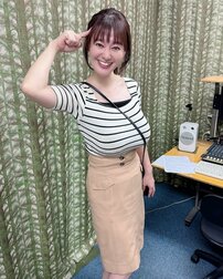 「足細っ！」“グラマラスすぎる”元NHKアナ、「怖いけど…」はつらつ開脚跳び姿が沸騰「イイね1万回」