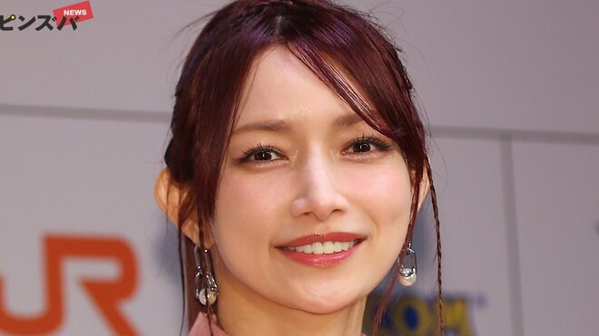 後藤真希・40歳、フジ音楽番組での圧巻歌唱姿に「スカート芸能人しか履けないやつ」称賛続々　“ただのママ”謙遜と裏腹の輝きの画像