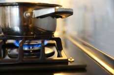 「夏に作りたい火を使わないメニュー」ランキング、肉も野菜もアレンジ自在なのは【トップ3】