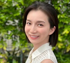 「おでこどーしたｗ」芹那、美腹筋あらわな食事風景公開も顔面異変に視線集中「何か顔が違う…」