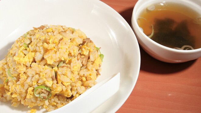 【奈良・生駒】地元・奈良県産米“ひのひかり”で作る“炒飯”　「中国料理・酒家 花とも」のしっとりした一皿の画像