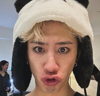 「昔のママに似てるー」ワンオクTaka“前髪切りすぎた”顔面ドアップ報告に「なにしてもかっこいい」の声