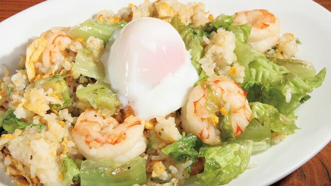 産直野菜やブランド卵など厳選食材で作る“エビレタス炒飯”　東京・下北沢のこだわりの一皿の画像