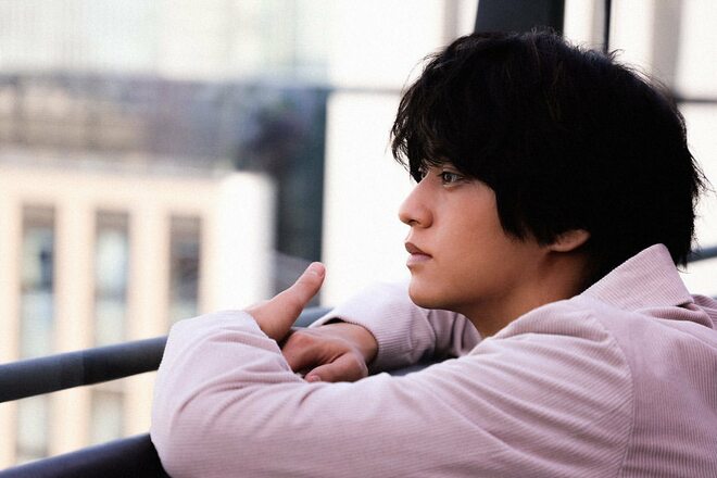 高橋海人、『anan』読者への“新生活ワクワクエール”の裏にある「涙」！選曲したマイベストソング2曲は“「5人のキンプリ」との別れ”の歌の画像