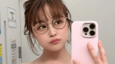 “52キロ”鈴木奈々、開放的タンクトップ姿に反響「目のやり場に困っちゃう」「ドキドキしちゃいます」【2026年8月BEST】