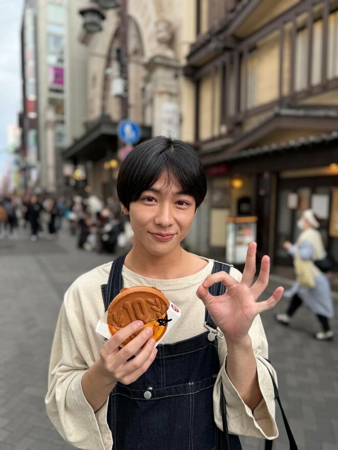 25歳のイケメン関テレアナに熱視線　「なにわ男子の新メンバーでしかない」アクスタ＆女性誌好評でブレイクの予感の画像