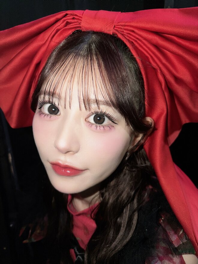 FRUITS ZIPPER・月足天音、地元のカラオケ店で人だかりが…突然の“撮影会”開催で驚きの対応の画像