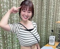 「このアングル最強」“グラマラスすぎる”元NHKアナ、両脇全開の“鉄棒ぶらさがり姿”が沸騰「無邪気」