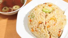 「ニンジンとシャキシャキネギ入りの爽やか味のチャーハン」雲来軒［うんらいけん］（兵庫・神戸・駒ヶ林）