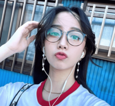 Cocomi、ベッドでイチャイチャ“完全無防備”なくつろぎショットが可愛すぎる！