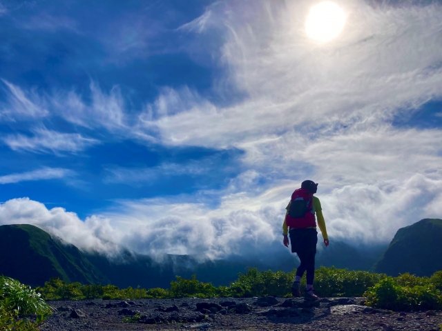 開放感抜群！スカイダイビング、登山超えは？10～30代女子が「やってみたいアウトドアアクティビティ」【トップ4】の画像