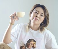 「あら、おきれい」テレビから消えたブルゾンちえみの今…“金の鼻ピ姿”で元with Bコージと「35億」披露