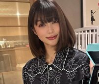 「お母さんに見えない美しいすぎる」元恵比寿マスカッツの超ド級セレブ系インフルエンサー、第1子のお宮参りで豪華な着物姿を披露