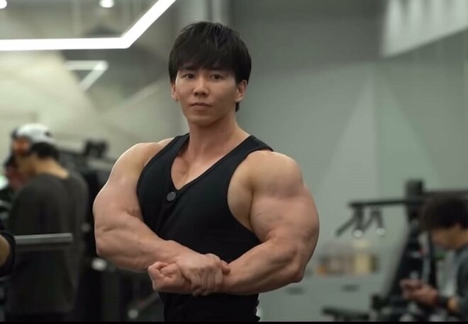 「家族ができました」おバカ＆筋肉タレント・横川尚隆、つぶらな瞳の愛犬公開に「天使です」の声の画像