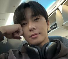 「ああ、クラクラする」パク・ソジュン、美背筋あらわな入浴ショットにファン垂涎！リゾート満喫報告に大反響