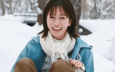 「超絶可愛い」前田敦子、“完全地毛の黒髪おかっぱ”真顔ショットに「おかっぱが世界一似合う女優!」の声