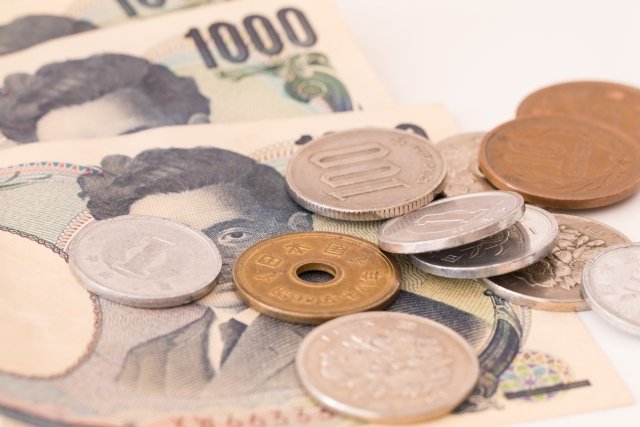 アルバイト推奨でお小遣いは必要ない派も…40～50代男女「妥当だと思う高校生の１か月のお小遣い額」【第４位以下】の画像