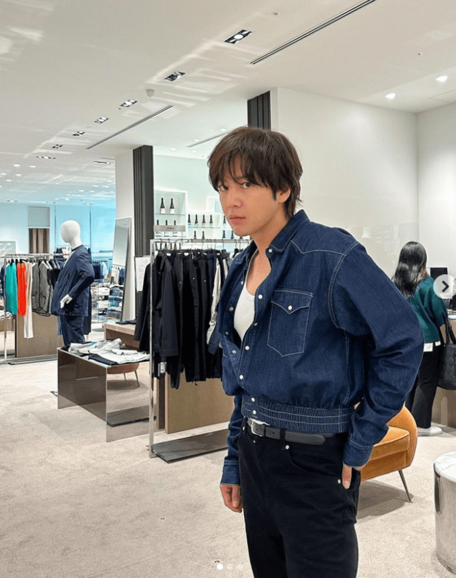 「おめめどうしたの？」チャン・グンソク“韓国屋台での昼飲み近影”に違和感!?「大丈夫？」日本とのギャップに驚きの声もの画像