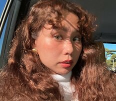 「ミニりゅうちぇるやん」peco、ボブヘア息子とおそろデニムの撮影姿に「ちっちゃいプリンス」の声