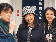 66歳・かたせ梨乃の美脚全開ミニ丈スカート姿に釘付け！勝地涼、かたせと6軒ハシゴで「俺の体は酒で吉原大炎上」“酒豪伝説”暴露も