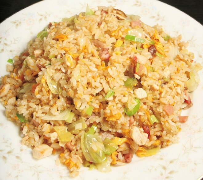 五目チャーハン 950円