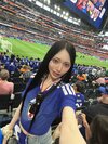 「パパ活」を疑う声も…美女インフルエンサーの“W杯ひとり観戦”投稿が炎上　YouTubeで語った4年前の決意 