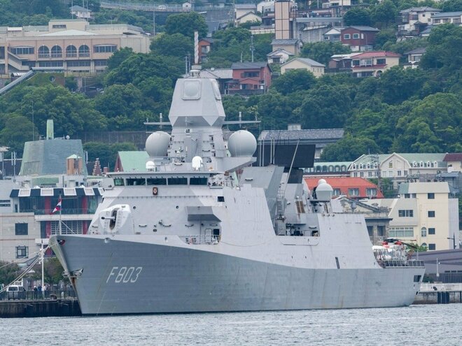 ミサイルフリゲイト　デ・ゼーヴェン・プロヴィンシエン級