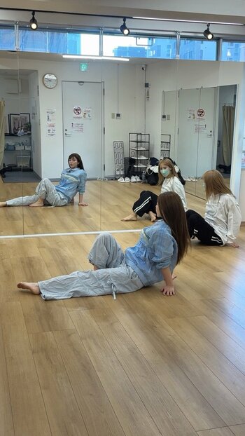 ロック座の舞台を直前に控える上原亜衣さん（写真は本人提供）