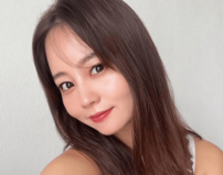 「天使かと思いました」堀北真希の妹NANAMI“水着にデニム”コーデで美背中披露