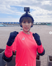 「可愛くなりすぎ」顔面激変!?吉田沙保里、愛犬をジャンパー内に入れた“ぬくぬくショット”にファン驚き「2人ともきゅるんきゅるんで…」