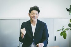 犬猫は無理でもペットが欲しい！“金魚の達人”タレントの照英が指南する「絶対に失敗しない金魚飼育法」<br />