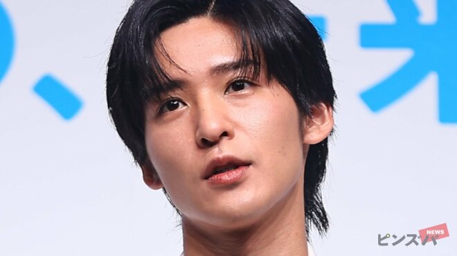 目黒蓮、カナダ滞在中の桜バックの新鮮ロン毛近影が沸騰「凛々しく儚げで美しい」　“満点級スポンサー配慮”に称賛もの画像