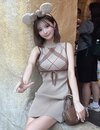 16歳で妊娠の人気ギャルモデル、脇見せニット姿で小2長女と“顔出し”ダンス動画公開し反響「姉妹みたい」 