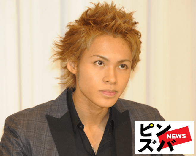 「今日もお顔が芸術天才」KAT-TUN上田竜也、ドSふう黒縁メガネ姿にファン大興奮「展示されちゃうレベル」の画像