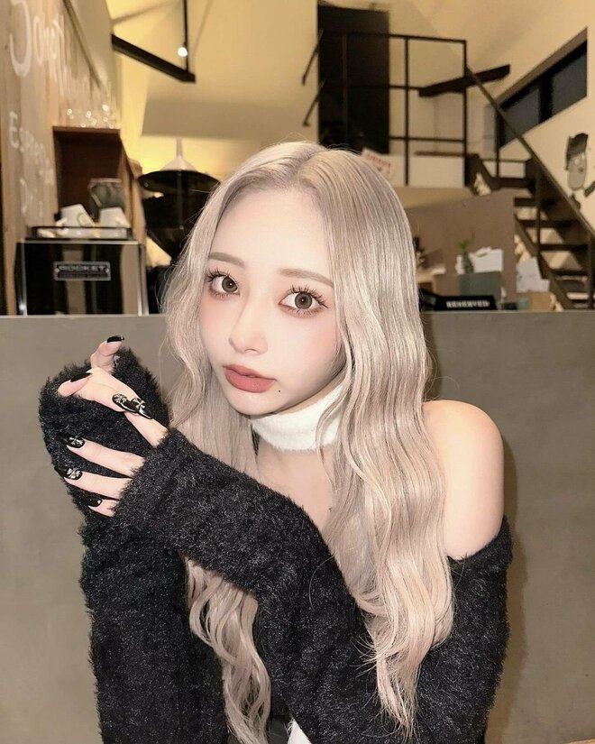 「1週間で3キロ痩せた」小悪魔agehaモデル・ぴょな“コンビニ飯”でダイエット「食事だけで胃袋縮めてます」の画像