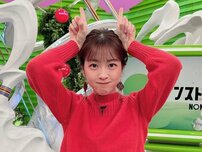 「メガネが可愛いぞ〜」フジ三上真奈アナ、印象激変メガネ姿で“地域の餅つき大会”に参加！