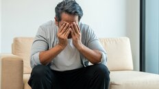 「父が先に他界したら…」娘への仕送りと母の介護で年間費用380万円超。54歳男性を苦しめる教育費と介護費問題を【CFPが解決】