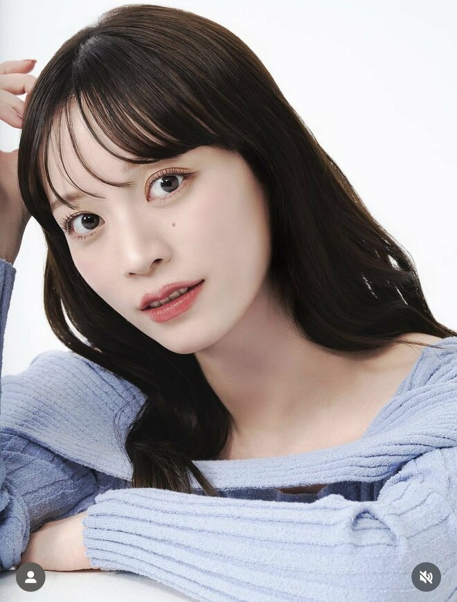 W杯日本代表・上田綺世がYouTubeで“爆美女モデル妻”にデレデレデートに反響  語っていた夫の好きなところの画像