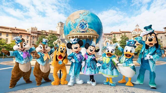 「入園拒否してほしい」ディズニーシーで外国人集団が座り込み・飲食持ち込み姿が急拡散…広報担当は「把握している」回答も対応は「ケースバイケース」の画像
