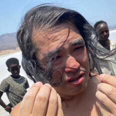 「人災だよ」の声も…ロッチ中岡創一、『イッテQ』ロケで3年ぶり2度目の骨折　52歳・宮川大輔も…18年番組の“限界”