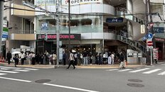 「もっちゅりん」や「フェルメール」に行列…日本人が並ぶルーツは「農耕民族の遺伝子」か