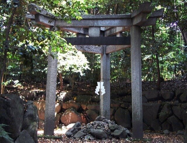 木嶋神社の三柱鳥居