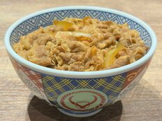 “早い、うまい、安い”吉野家超えは、20～30代男女が「値上げで足が遠のいたチェーン店」【トップ3】