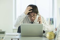 入社から2か月、スマホ世代新入社員が直面する「固定電話問題」 消えゆく“学びのツール”も残る「慣れるメリット」