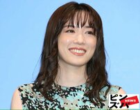 「会話が艶っぽく聞こえてしまう」阿部寛主演・TBS日曜劇場『キャスター』第3話は視聴率下落…永野芽郁と文春砲お相手“ボディタッチ場面”に視聴者ザワザワ