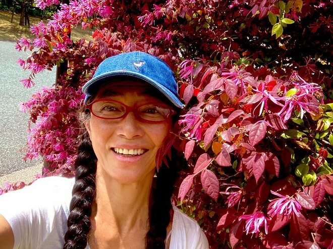 「生命力を感じます」自叙伝『大麻と私』も出版の高樹沙耶の「最新アー写」が話題　NO“整形＆白髪染め”に驚きの声の画像