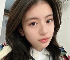 “永瀬廉&ラウール相手役で注目度急上昇”出口夏希、透明感あふれるシースルー姿に「奇跡の美女」「スタイル鬼」